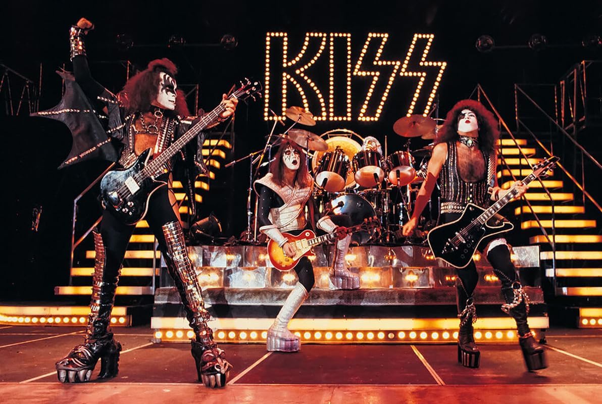 Kiss-On Stage Poster
