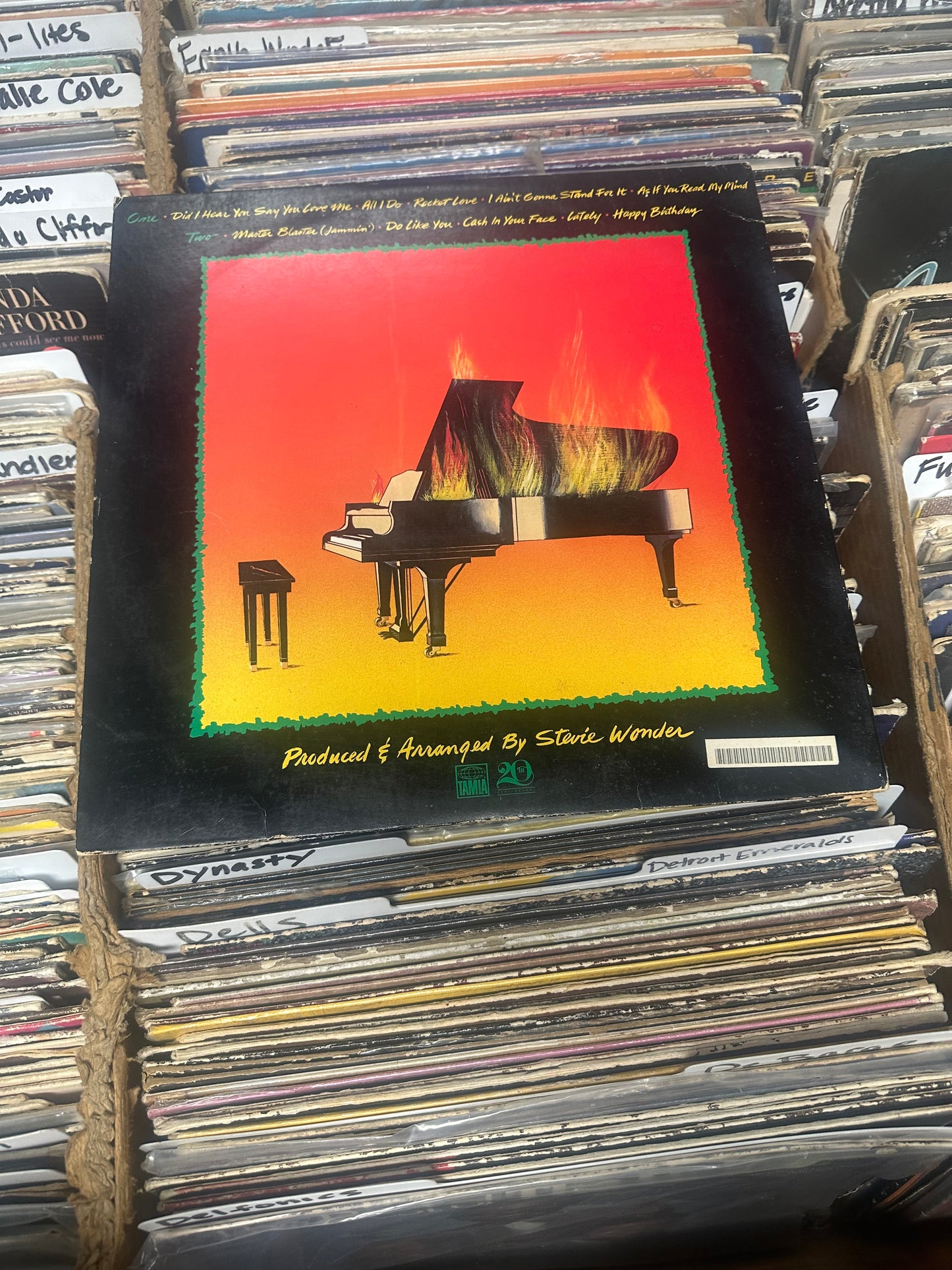 Stevie Wonder – Hotter Than July Vinyl LP T8-373MI VG+/VG+