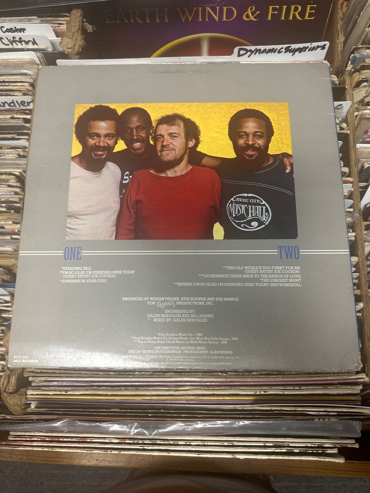 Crusaders ‎– Standing Tall Vinyl LP MCA-5254MCA-5254 VG+/VG+