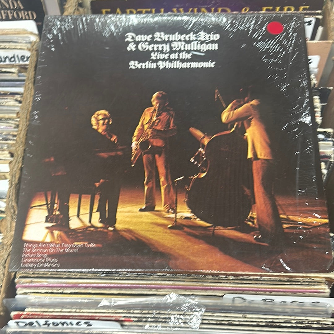 The Dave Brubeck Trio & Gerry Mulligan – Live At The Berlin Philharmonie KC32143 Vinyl LP VG+/VG+