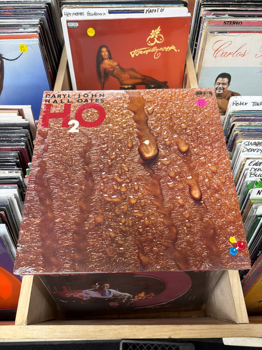 Daryl Hall + John Oates – H₂O AFL1-4383 Vinyl LP NM/VG+