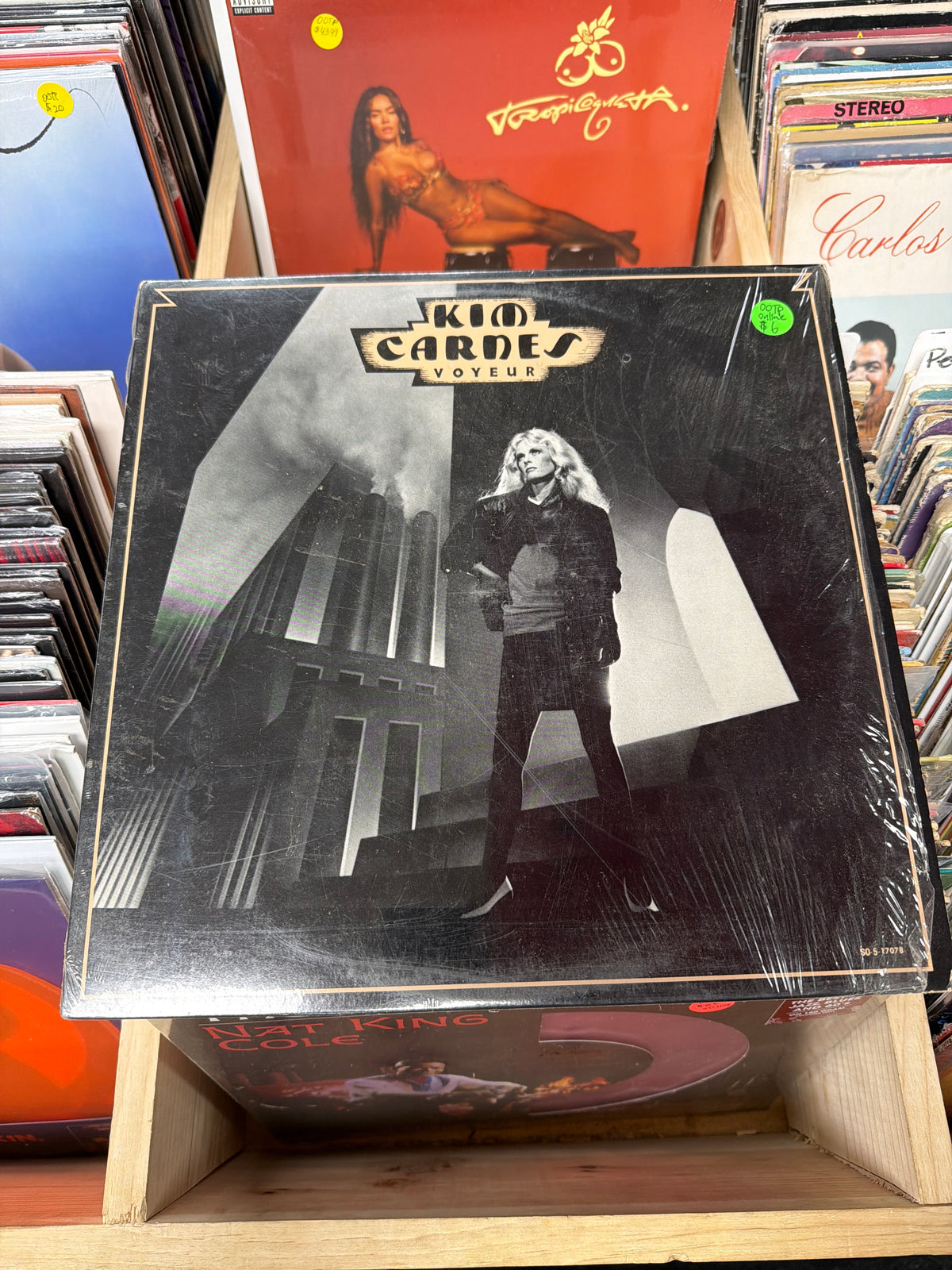 Kim Carnes – Voyeur SO-17078 Vinyl LP VG+/VG+