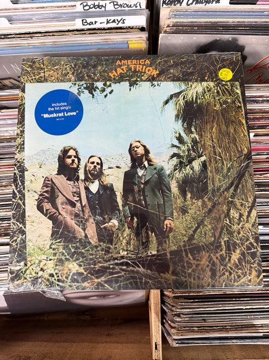 America – Hat Trick BS 2728 Vinyl LP NM/VG+