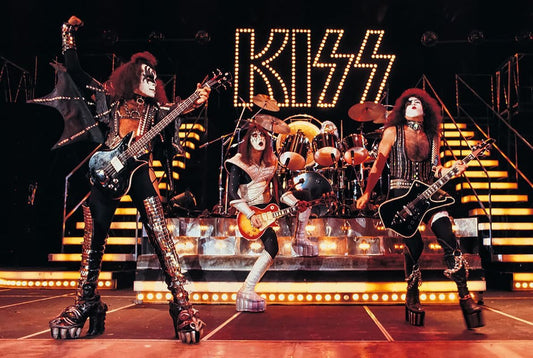 Kiss-On Stage Poster