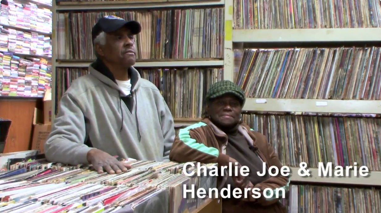 Cargar video: Interview with Charlie Joe and Marie Henderson sharing the history of Out of the Past Records and its role in Chicago’s West Side community.