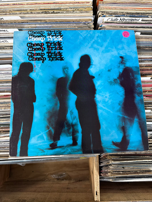 Cheap Trick – Standing On The Edge FE 39592 Vinyl LP VG+/VG+