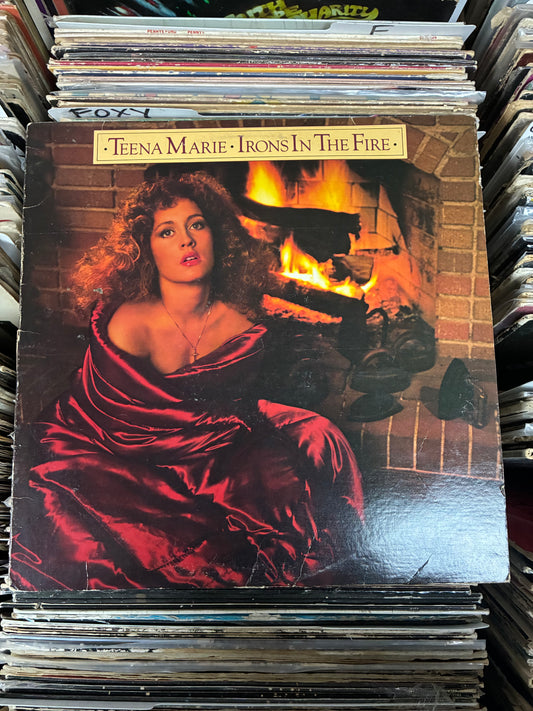 Teena Marie – Irons In The Fire Vinyl LP G8-997M1 VG/VG+